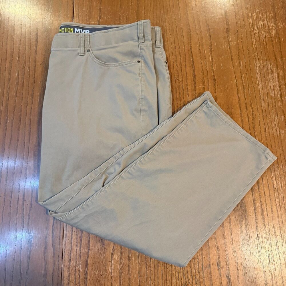 Gorpcore Streetwear Lee Extreme Motion MVP Pants Khaki Stretch Relaxed Fit 48x29